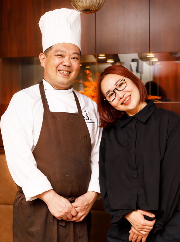 乃木坂『乃木坂 結』の増山 剛シェフ、サービスを担当するマダム