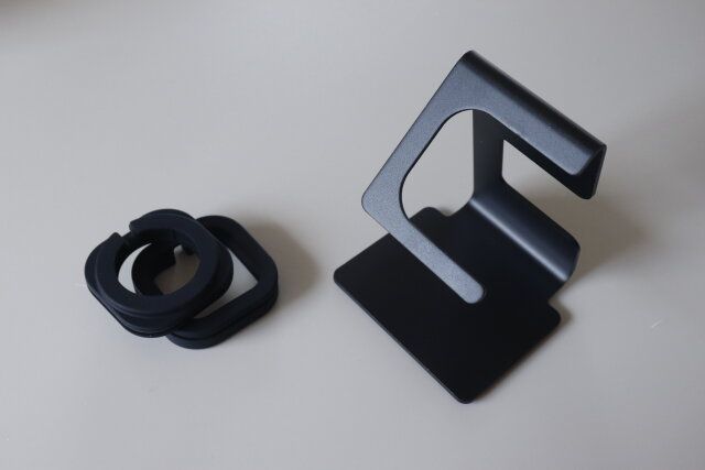 スリーコインズのスマートウォッチ用スタンド3