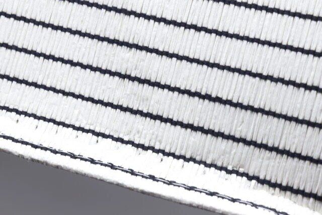 ダイソーのFSCペーパー布収納（カラーBOXサイズ）の質感