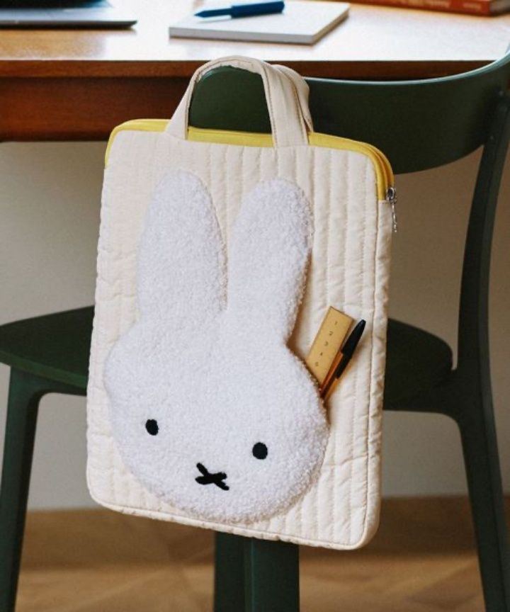 画像1: 出典：.st