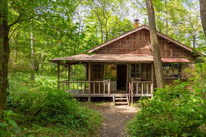 軽井沢の湖のほとりでアート鑑賞や名建築めぐり♪ 「軽井沢タリアセン」の湖畔をおさんぽ