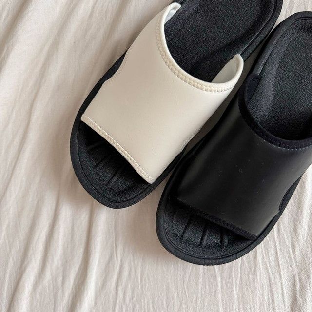 スライドサンダル