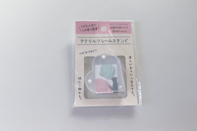 セリア アクリルフレームスタンド パッケージ