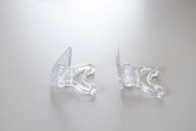 セリア 推し活缶バッジスタンド 2P 角度調整