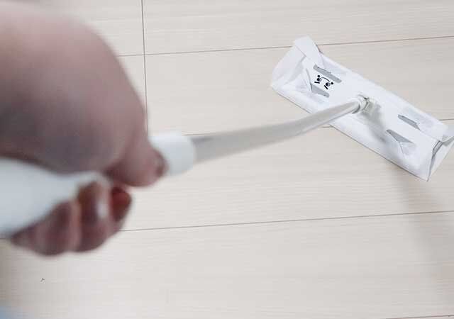 ダイソー バルくんダニよけフローリングウェットシート10枚 フローリングワイパー