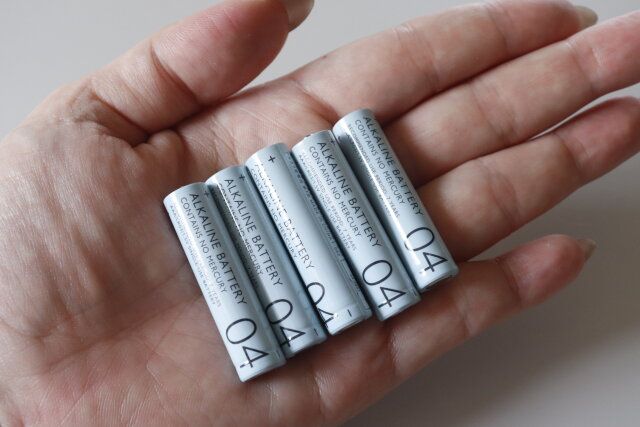 ダイソー アルカリ乾電池単4形 デザイン