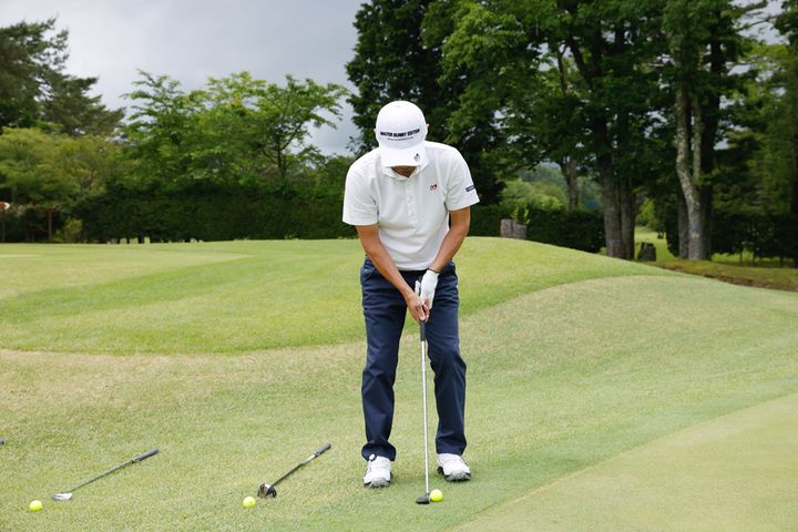 花道からのアプローチは、“振り幅を小さくできるクラブ”を選ぼう！
