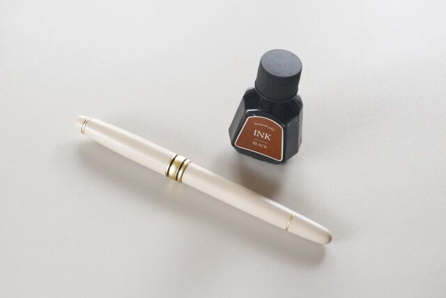 スリーコインズのプチプラ万年筆＆インクセット