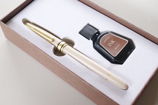 スリーコインズの破格の万年筆＆インクセット