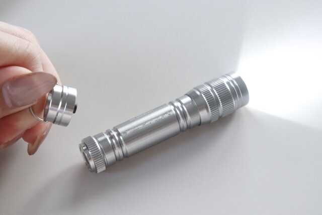 ダイソーのマグネット式LEDキーライト ラクラク