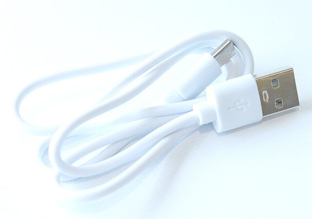 ミニオンお部屋ライト付録レビューUSBコード