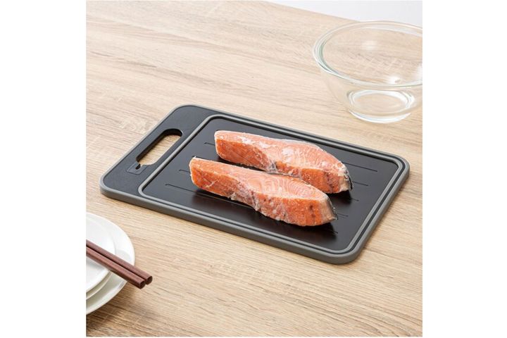 解凍プレートシャープナー付きまな板M／ニトリ／￥1,490