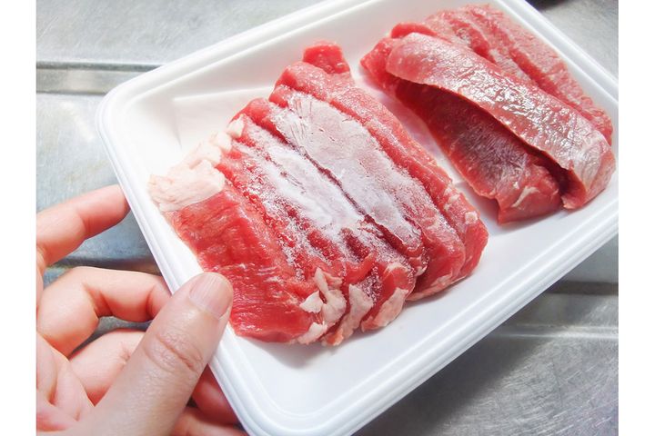 冷凍肉をおいしく解凍する方法は？