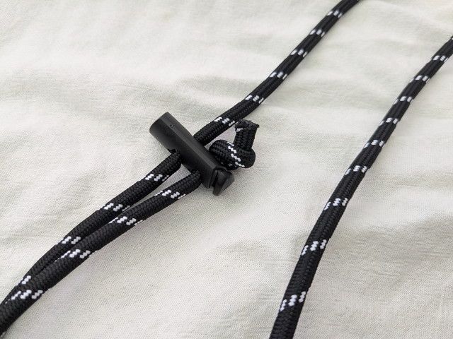 取り外せるショルダーストラップ