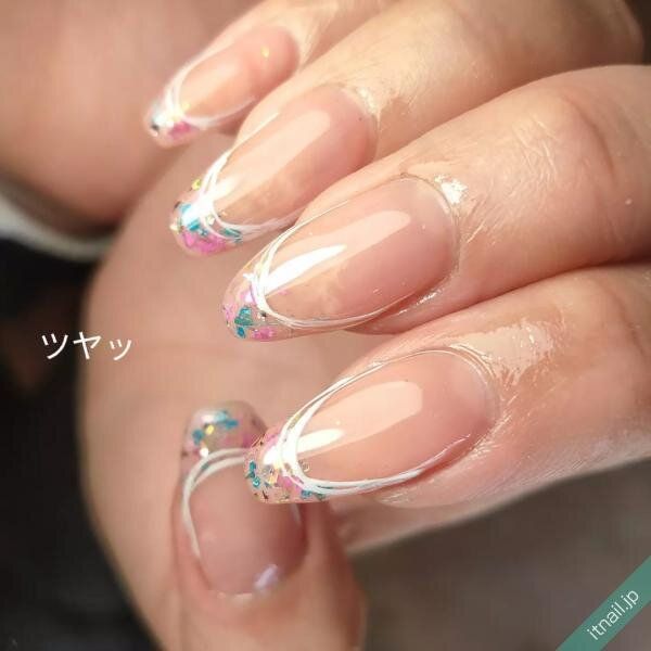 ネイルサロンBeが投稿したネイルデザイン [photoid:I0128247] via Itnail Design (738790)