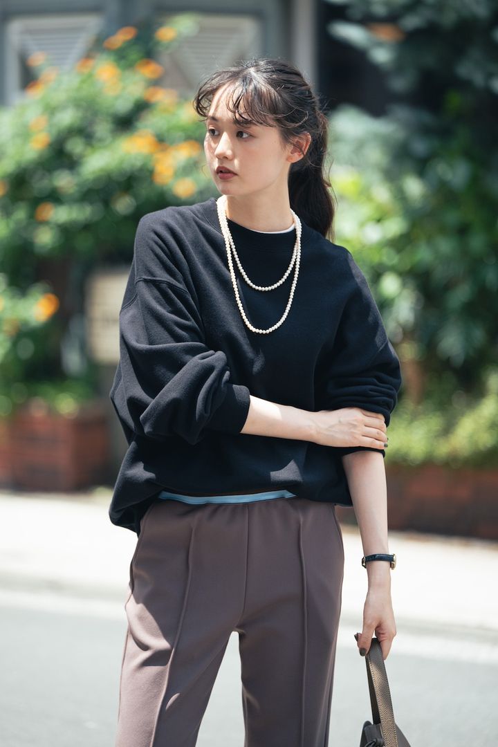 トラックパンツ×スウェットは難しい？細身を選んでみよう【FUDGE 9月号連動企画-わたしがトラックパンツを好きなワケ-No.009】