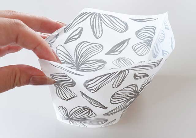 ダイソー 自立型ぷちゴミ箱（25枚、フラワー柄） 設置