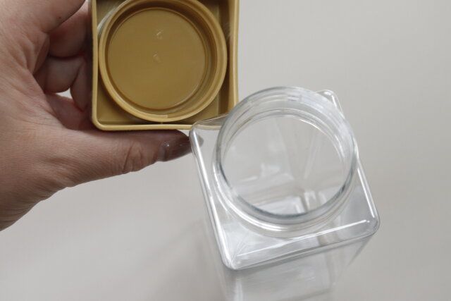 ダイソー ドリンクボトル（スクエア、蓋木目調、540mL） 飲み口