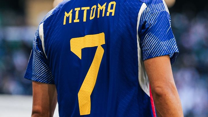 青色 背番号7 スタジアムで購入』Chelsea 2018シーズンKanté 背番号7