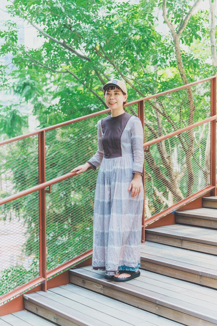 日焼け対策も◎存在感たっぷりのカジュアルワンピーススタイル【話題のイベントに集まる人をスナップ】