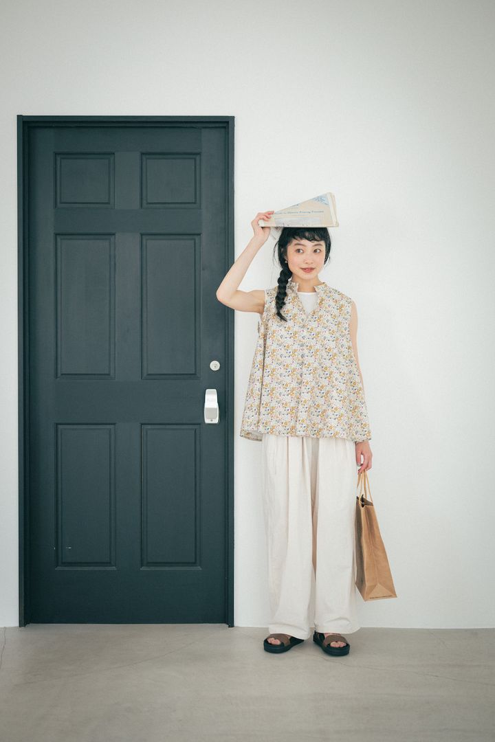 大人のブラウス着こなし2選。ノースリーブで残暑も乗り切ろう！【FUDGE FRIEND おしゃれさんの毎日コーディネート｜田中真里奈】