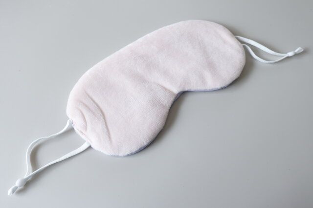 ダイソー 両面使えるアイマスク