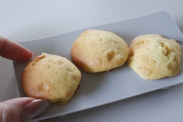 ダイソー シリコーンケーキ型（あしあと） 焼き上がり