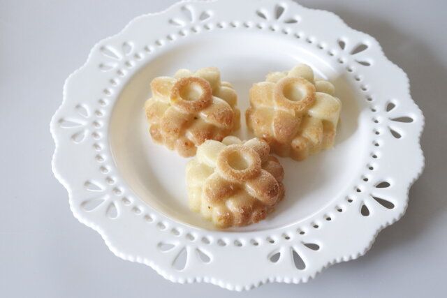 ダイソー シリコーンケーキ型（フラワー） 完成例