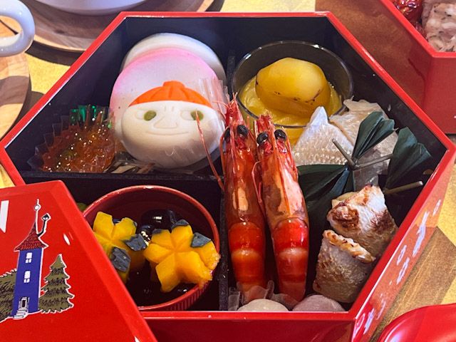 「おせち・二段重『ムーミン』」の中身