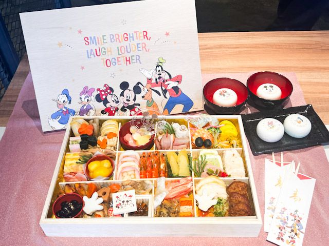 「おせち・特段重『ミッキー＆フレンズ』」