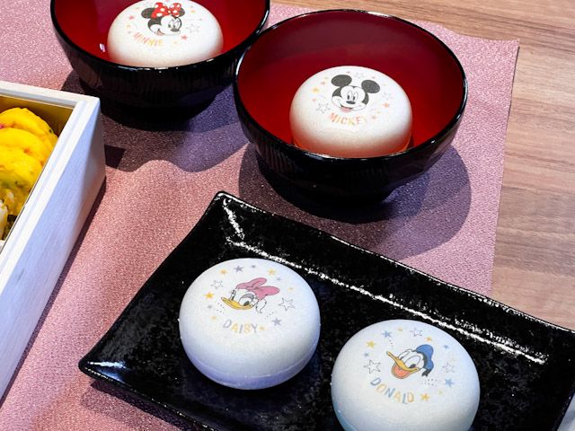 重箱のデザインに合わせた 4つの「最中お吸い物」