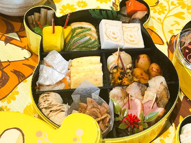 「おせち・三段重『くまのプーさん』」の中身