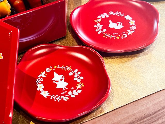 「おせち・二段重『ムーミン』」の小皿