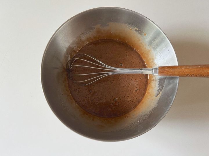 【簡単米粉レシピ】パインとオレオのココナッツチョコの米粉ケーキ【渡辺友美子のコーヒーに合うお菓子のレシピ vol.56 〜レシピで旅するヨーロッパ〜】