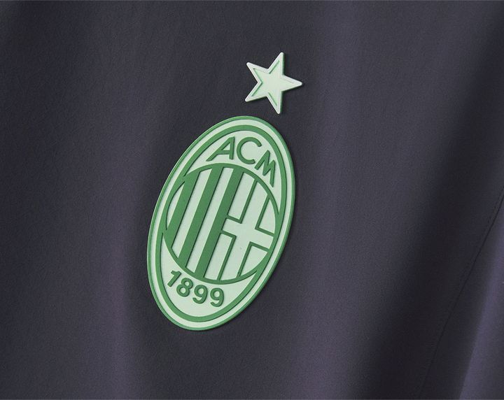 またも異色デザイン！ミランが「創造と革新」の新サードユニフォームを発表 第2節パルマ戦でデビューへ