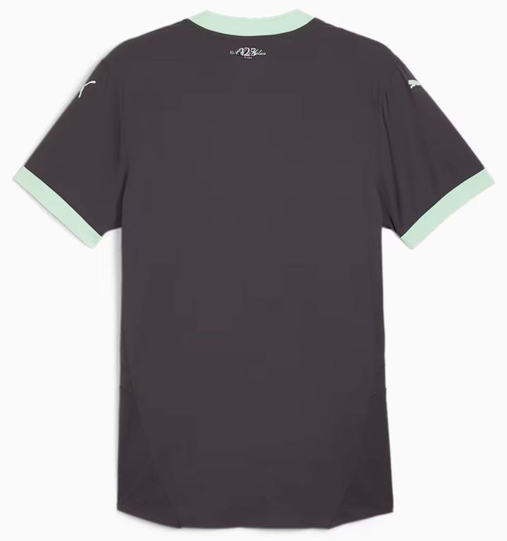 またも異色デザイン！ミランが「創造と革新」の新サードユニフォームを発表 第2節パルマ戦でデビューへ