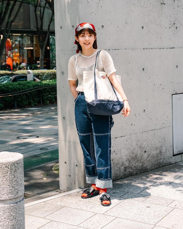 上級者の“スカーフアレンジ”ルック5選。スタイリングのポイントになる存在感に注目！【TOKYO SNAP】