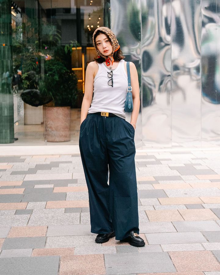 上級者の“スカーフアレンジ”ルック5選。スタイリングのポイントになる存在感に注目！【TOKYO SNAP】