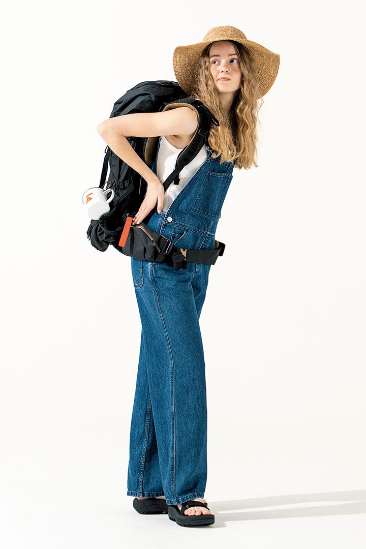 【スニーカーvsサンダルコーデ】おしゃれさんに学ぶ、夏の足もとコーデ10選！