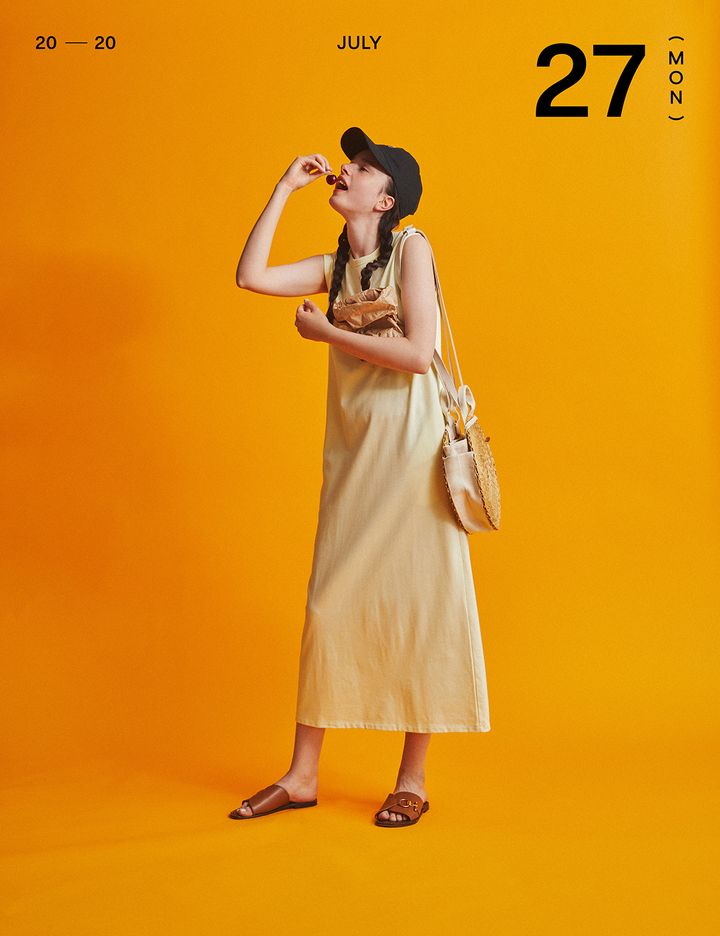 【スニーカーvsサンダルコーデ】おしゃれさんに学ぶ、夏の足もとコーデ10選！