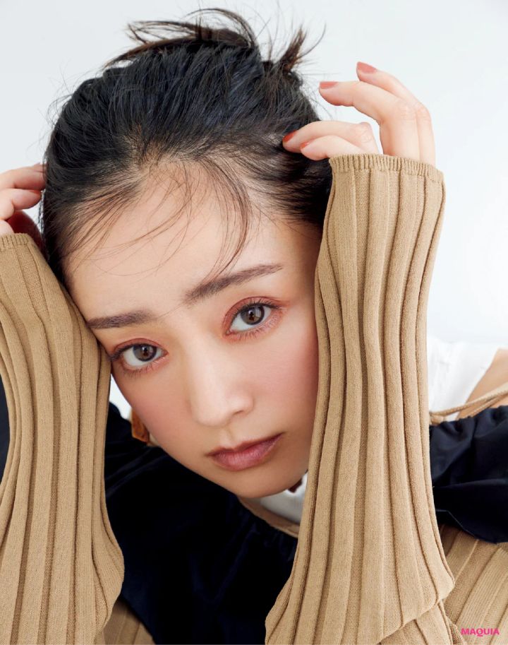 安達祐実×paku☆chan。夏からハマる！ 秋のくすみローズメイク_8