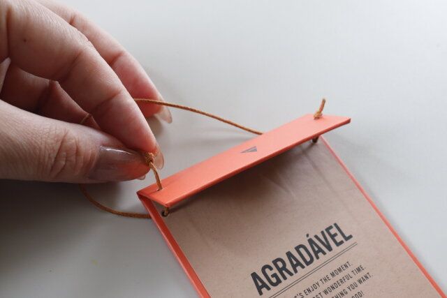 ダイソー 壁掛けペーパーフォトフレーム 紐