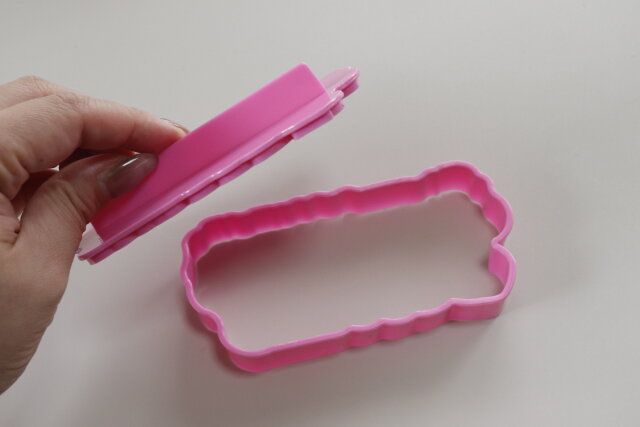 セリアのクッキー抜き型 生誕祝いプレートの外枠