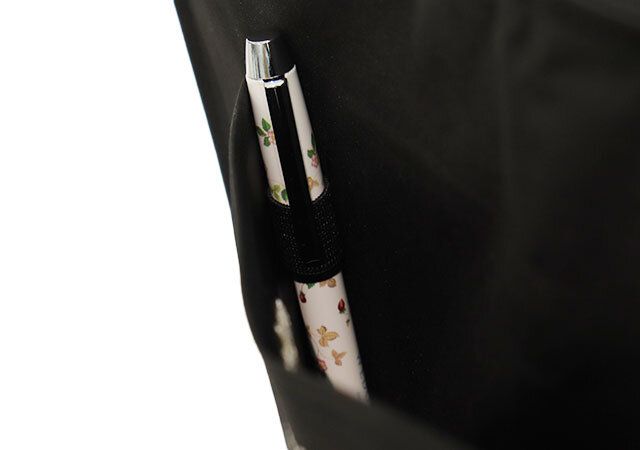 宝島社ムック付録のearth music＆ecologyの横型トートバッグ6