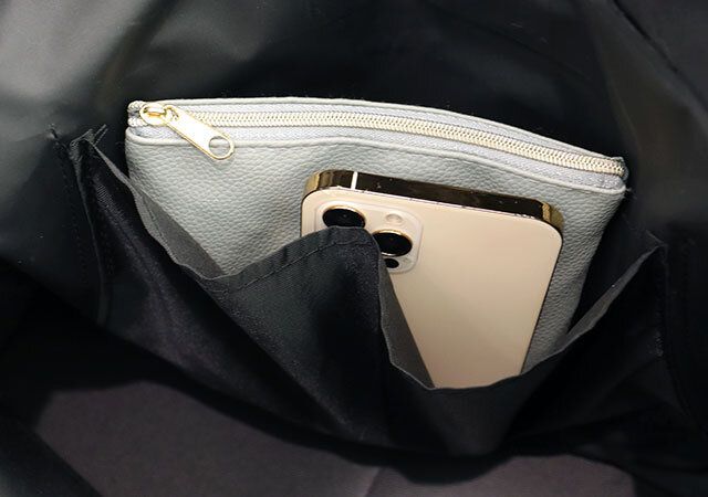 宝島社ムック付録のearth music＆ecologyの横型トートバッグ11