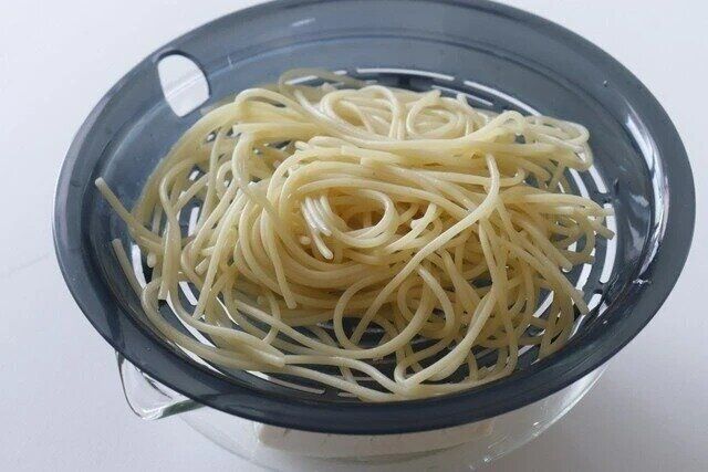 ダイソー COOK 平ザル・小 盛り付け皿