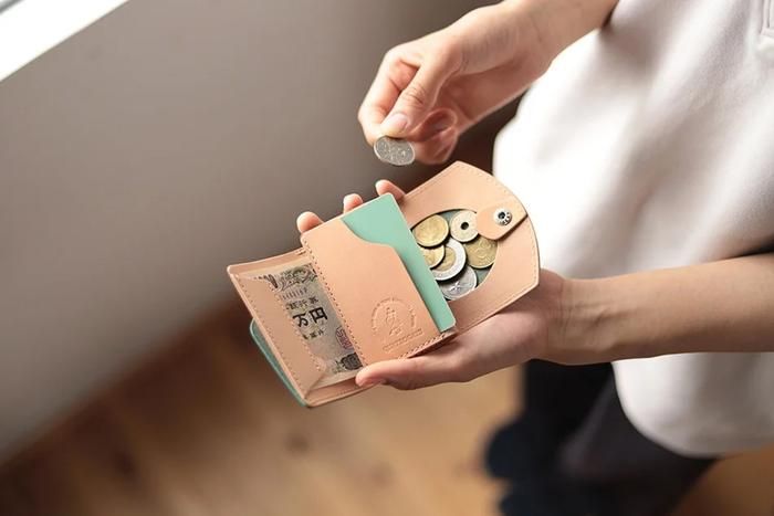 クアトロガッツ「ハーネスレザーミニ財布：ポキート」