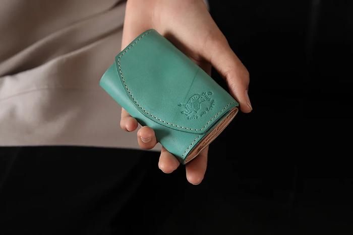 クアトロガッツ「ハーネスレザーミニ財布：ポキート」