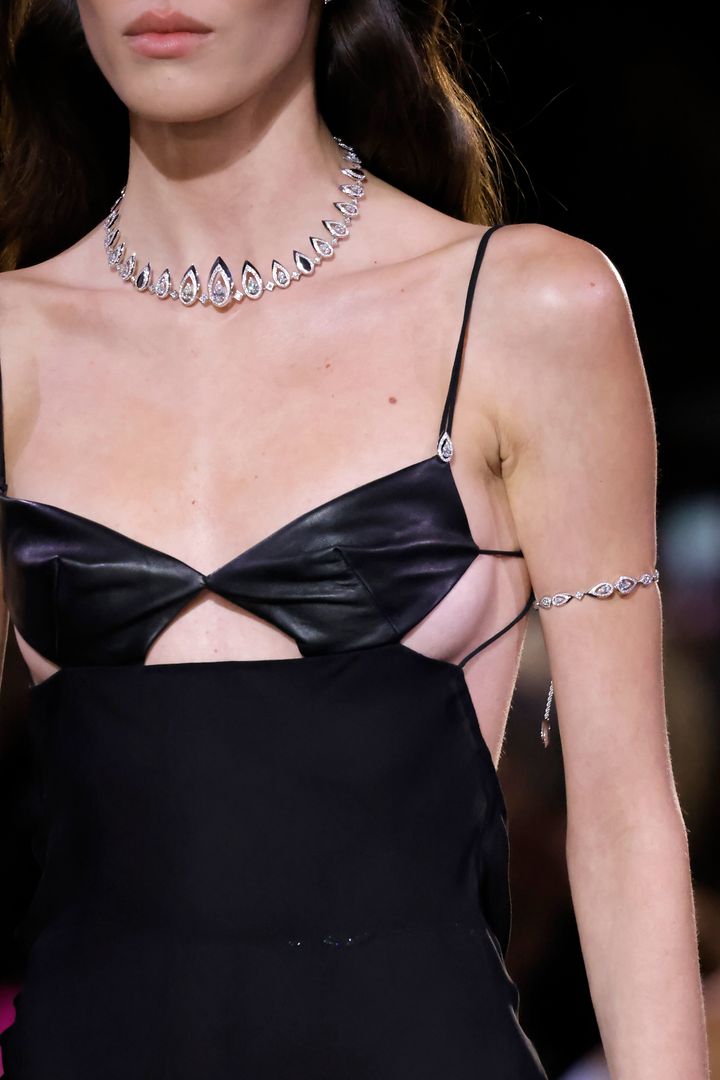 メシカ 2023年ハイジュエリーショーより。