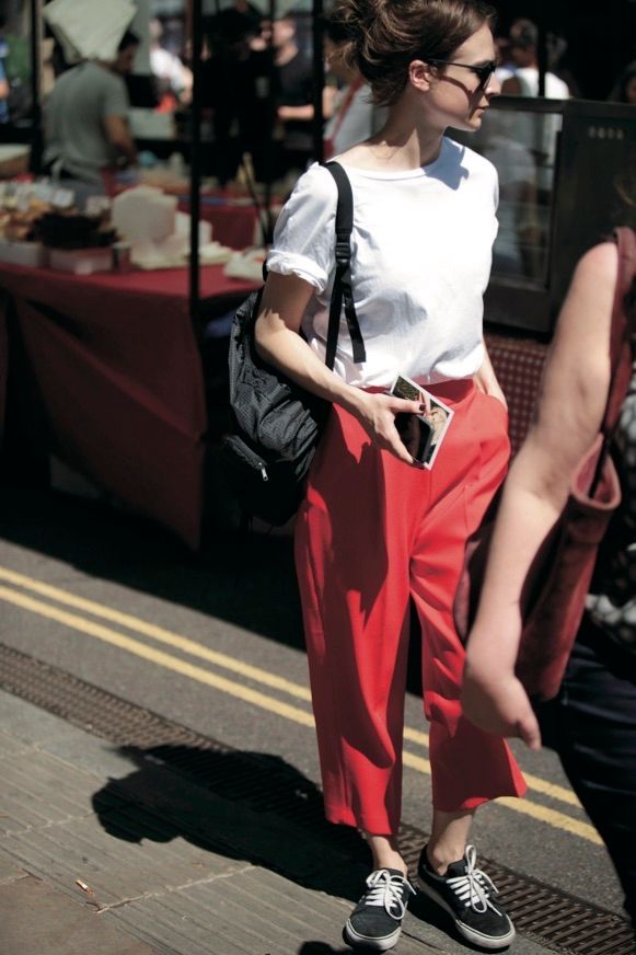 白Tと柄物は夏コーデに欠かせない！【海外のおしゃれさんの一週間コーデ】